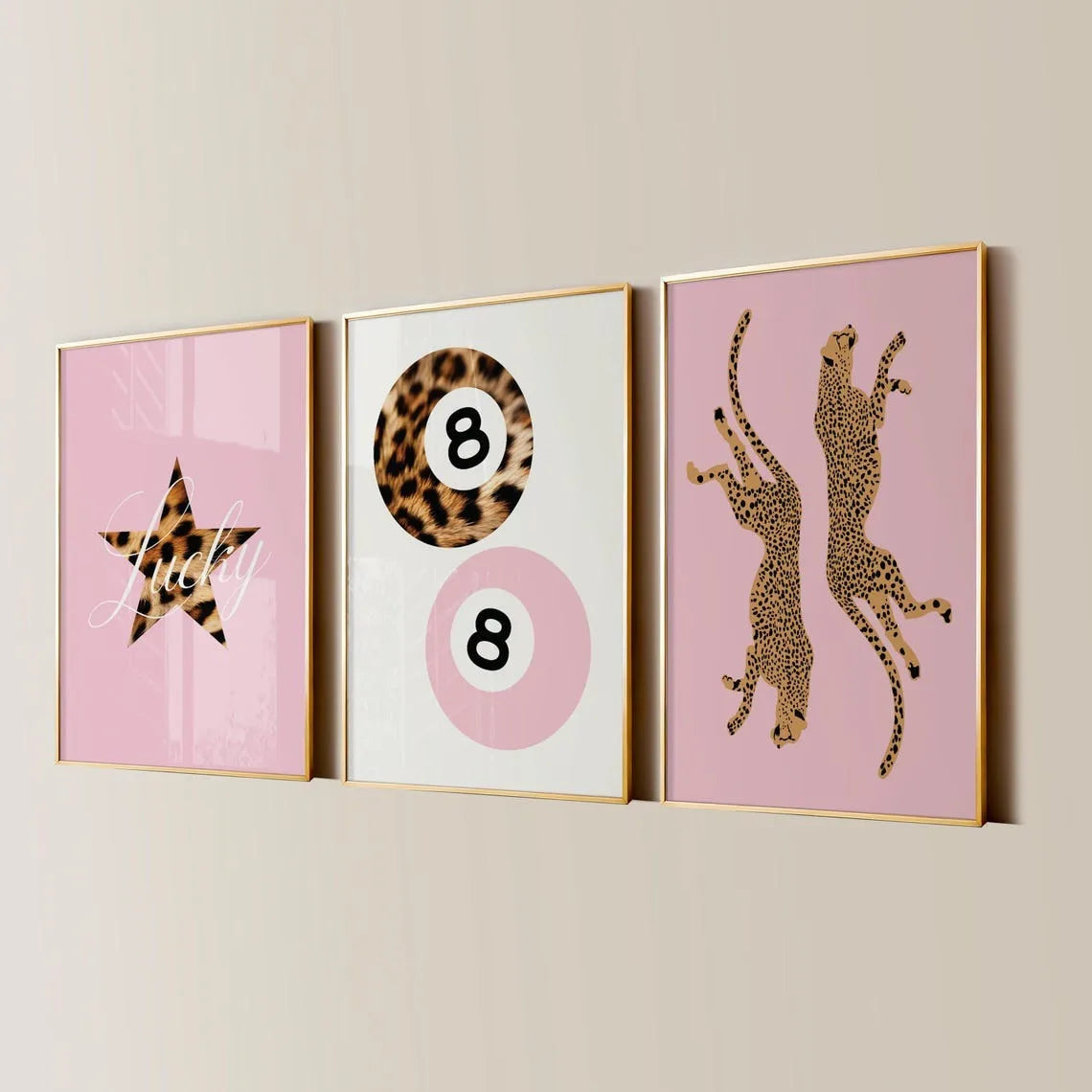 Set aus drei gerahmten Leinwandkunstwerken mit Leoparden- und Gepardmuster und der Zahl acht