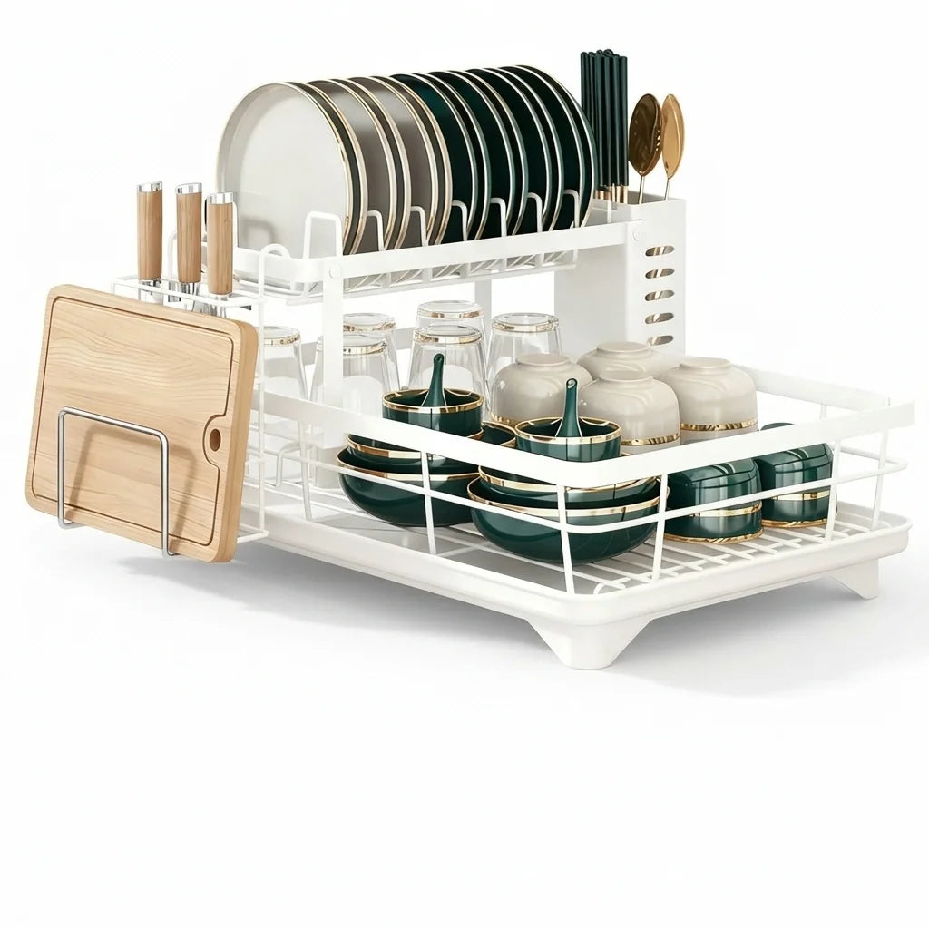 Étagère de séchage en métal à deux niveaux, blanche et extensible, contenant des assiettes et des verres.