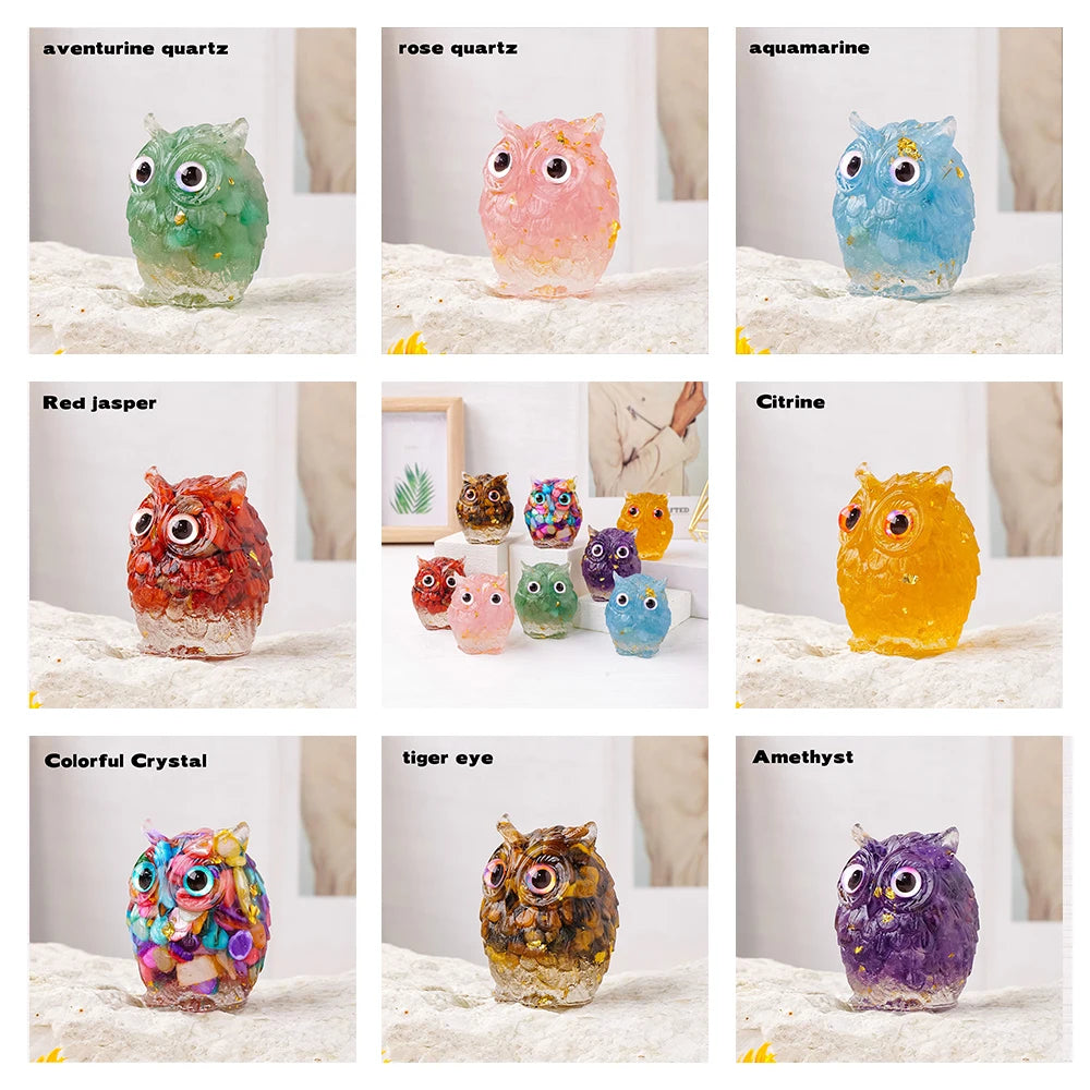Colección de adornos de goteo con búho de piedra natural triturada en varios colores, incluyendo aventurina y cuarzo rosa.
