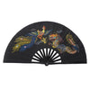 Ventilateur de bambou traditionnel noir décoré de dragons et de phénix colorés