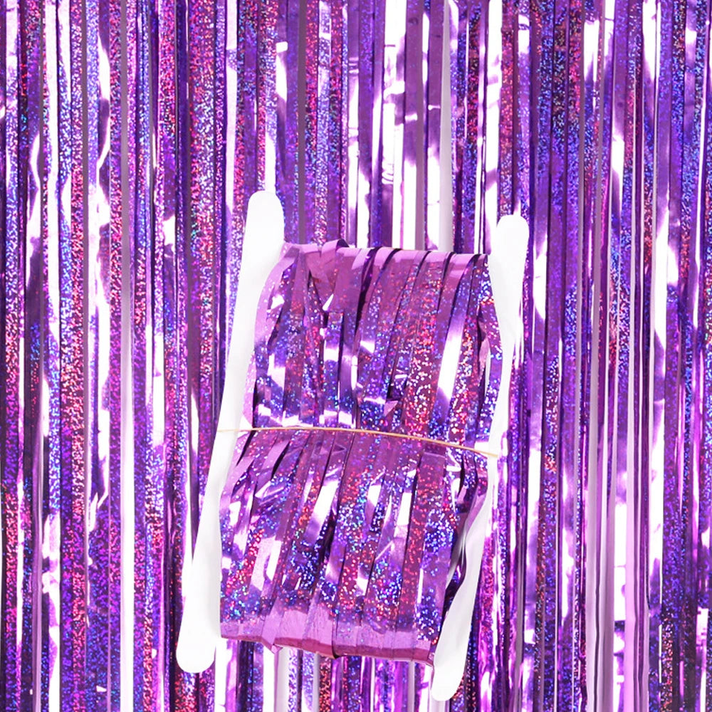 Violett-silberner metallischer Tinselfolien-Fringenvorhang, vertikal hängend