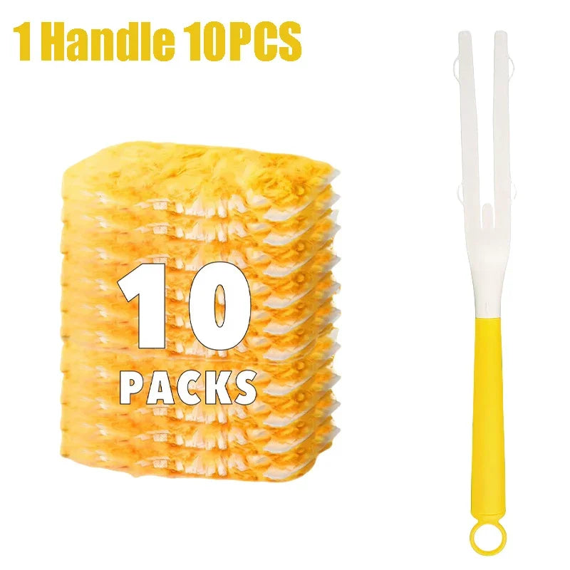 Diez paquetes de recambios de plumero desechables con mangos amarillos.
