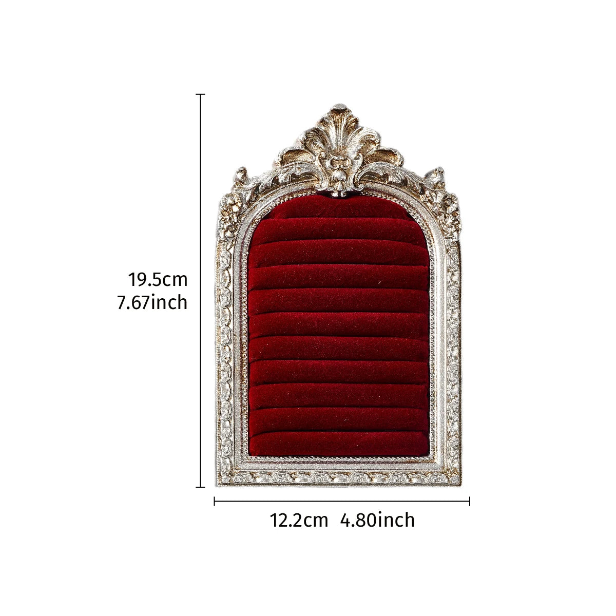 Support de bijouterie en résine argentée ornée, avec un revêtement de velours rouge foncé.
