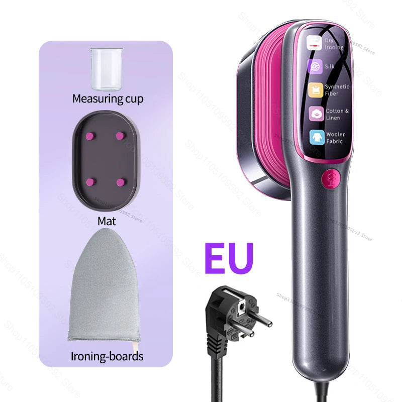 Fer à vapeur portable avec un corps violet et gris, montrant le fer, le cordon d'alimentation et les accessoires.