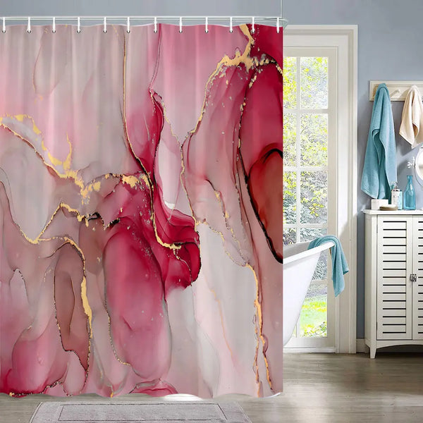 Rosa und goldene Marmor-Abstraktion mit fließender Textur, Duschvorhang mit marmorierten Pink- und Rottönen