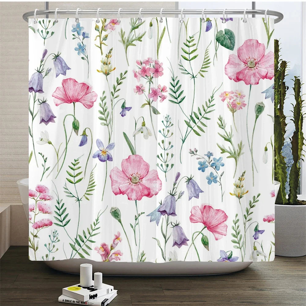 Rideau de douche floral élégant avec des fleurs roses et violettes sur fond blanc