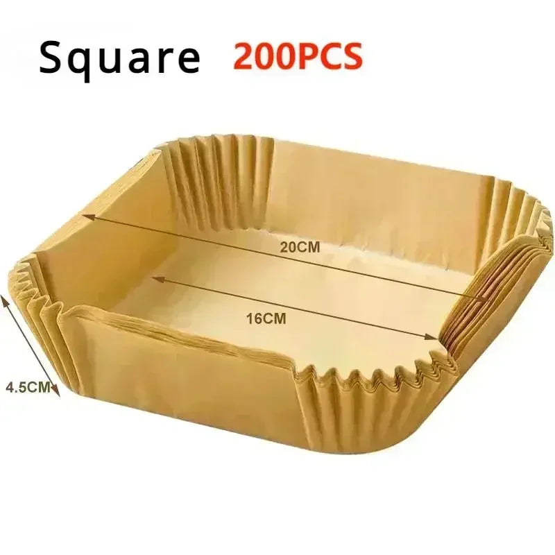 Quadratische Einweg-Airfryer-Backbleche in Beige, Maße 20x16 cm