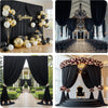 Cortinas de tela negra elegantes con globos dorados y blancos para una celebración de cumpleaños