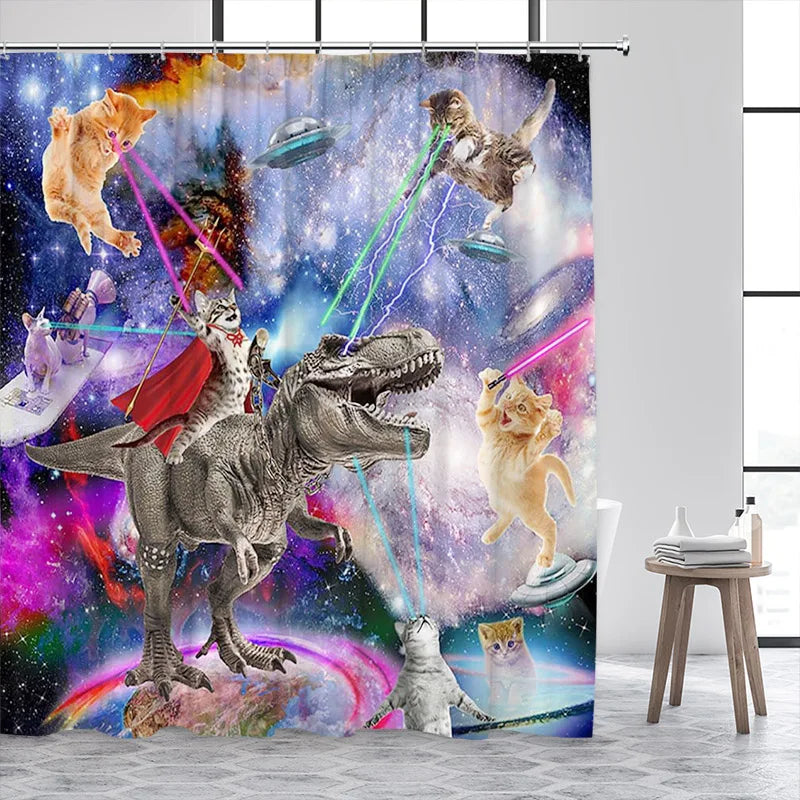 Cortina de ducha con escena colorida de gatos y dinosaurios en tema espacial