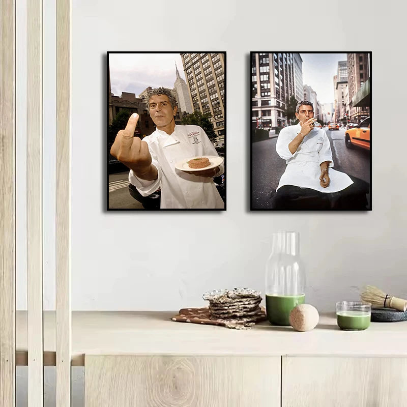 Canvas-Wandkunstdruck mit schwarz-weißer Aufnahme von Anthony Bourdain