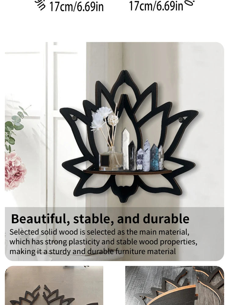 Estante de madera decorativo negro con cristales y piedras variadas.