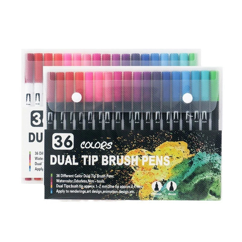Ein Set von 36 Doppeltip-Brushpens mit Farbübergang, arrangiert in einem Plastikhalter.