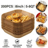 Braune Papierform für den Airfryer, gefüllt mit Pommes und anderen Speisen.