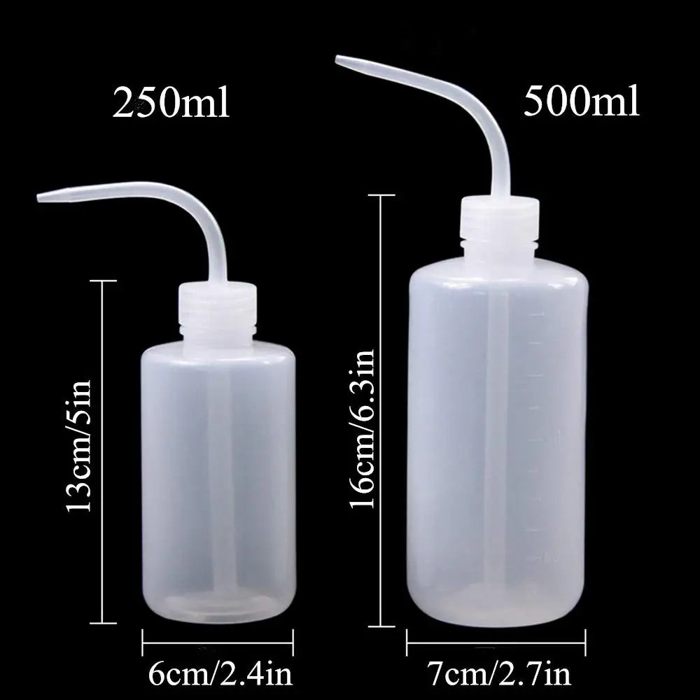 Two clear squeeze bottles, 250ml and 500ml, with measurement lines shown.