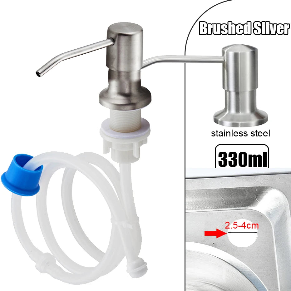 Gebürstetes silbernes Küchenspülbecken-Seifenspender mit flexiblem Schlauch und Edelstahlkomponenten.