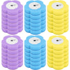 Un set de quatre kits de nettoyage de toilettes jetables de couleur violette, bleue et jaune.