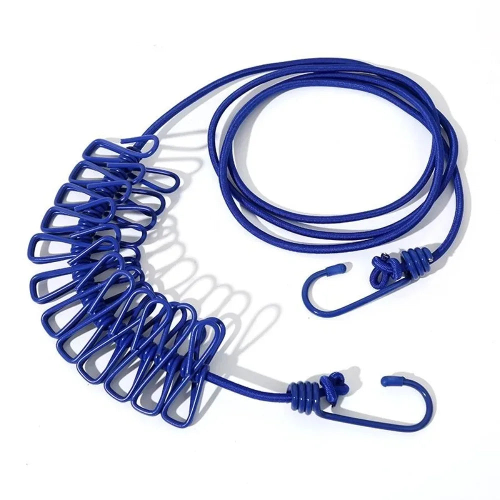 Gewirrte blaue, robuste, winddichte Wäscheleine mit Haken.