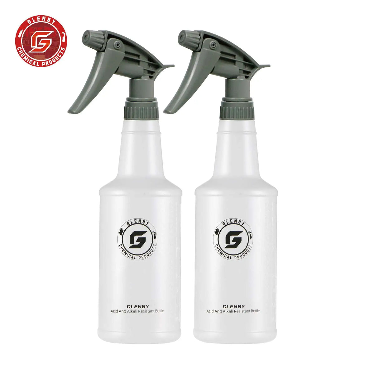 Ein Satz aus zwei grauen und weißen wiederverwendbaren Plastiksprayflaschen mit Pumpstrahlern.