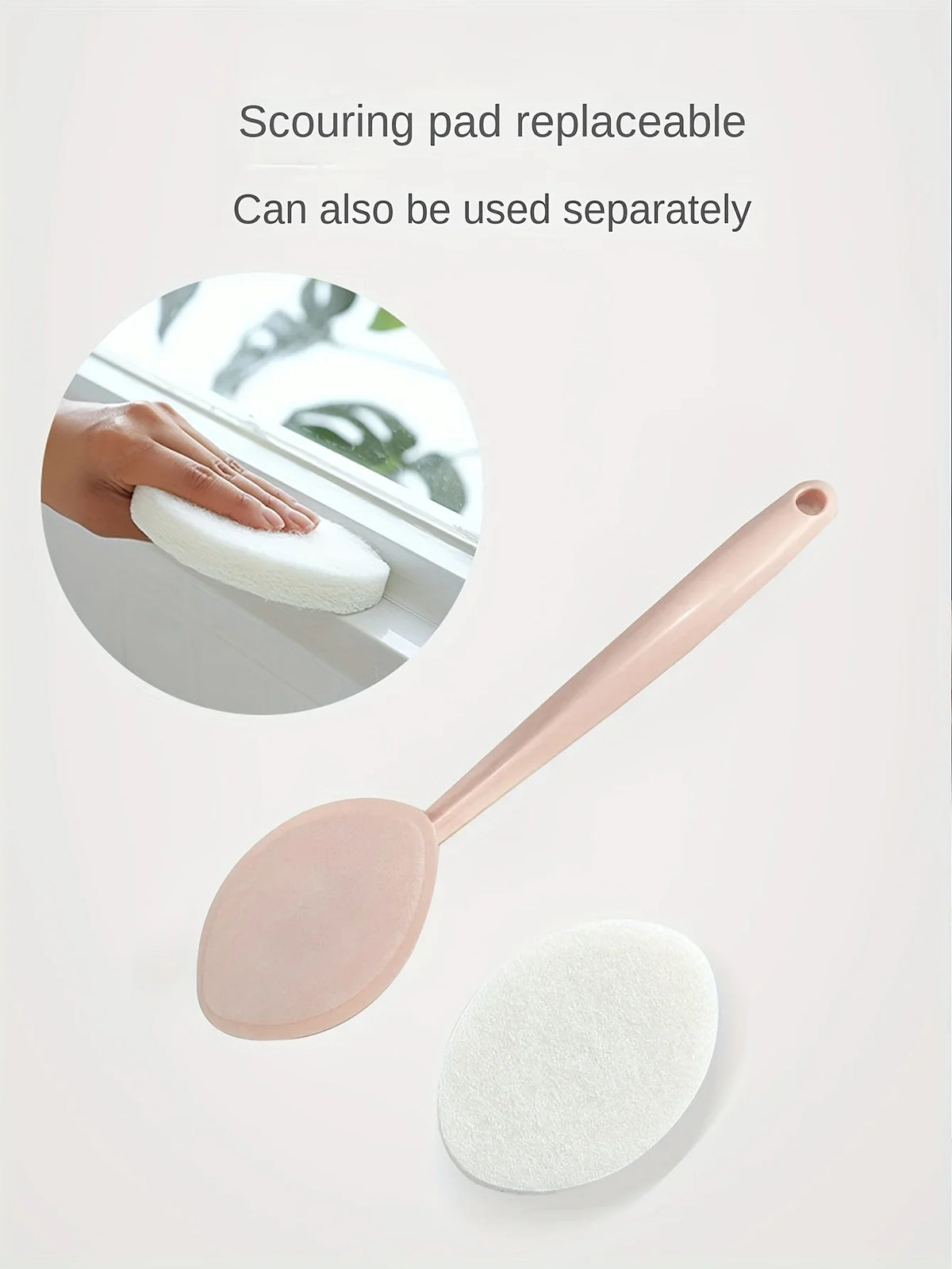 Pinker Reinigungsspons mit langer Griffe neben einer weißen Scheuerfett und einer Hand, die das Pad auf einer Glasoberfläche 