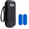 Schwarzer Insulin-Kühltransportkoffer mit digitaler Temperaturanzeige 41,5°C und zwei blauen Insulinpen.