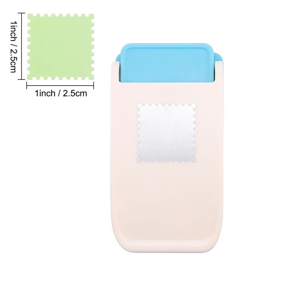 Pinkes Zähnungsstempel mit hellblauer Kappe und quadratischem Stempelpad.