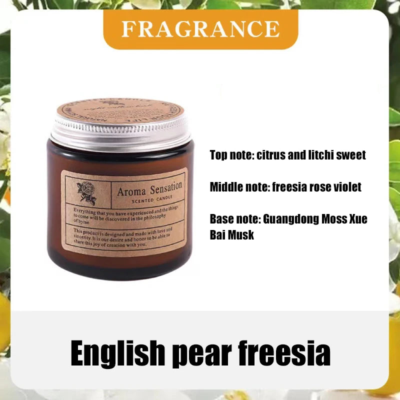 Duftkerze Aroma Sensation mit Korkverschluss und Etikett für englische Birne-Freesie.
