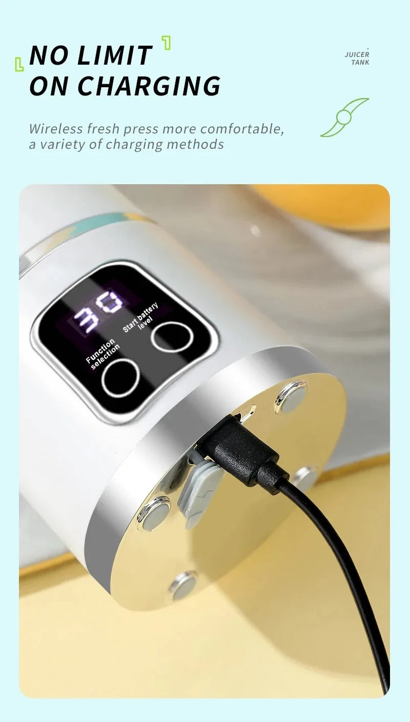 Licuadora exprimidora de fruta eléctrica blanca portátil con puerto de carga, sobre una superficie amarillo claro.