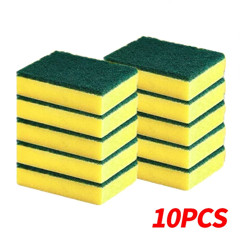 Ein Set von zehn zweispeicheligen Magic-Reinigungschwämmen mit grün-gelbem Schaum.