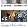 Digitaler Wanduhr mit LED-Anzeige, die 22:06 anzeigt.