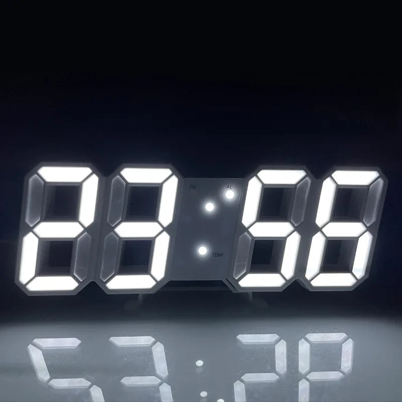 Digitaler Wanduhr, die 88:56 auf dunklem Hintergrund anzeigt.