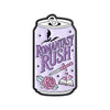 Insignia de esmalte plateado y púrpura con texto ROMANTASY RUSH y diseño de rosa y libro.
