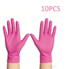Diez pares de guantes desechables de nitrilo rosados sobre un fondo blanco.