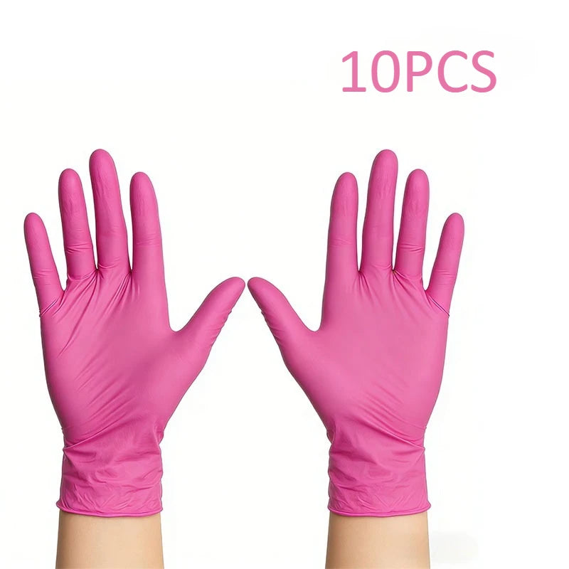 Diez pares de guantes desechables de nitrilo rosados sobre un fondo blanco.