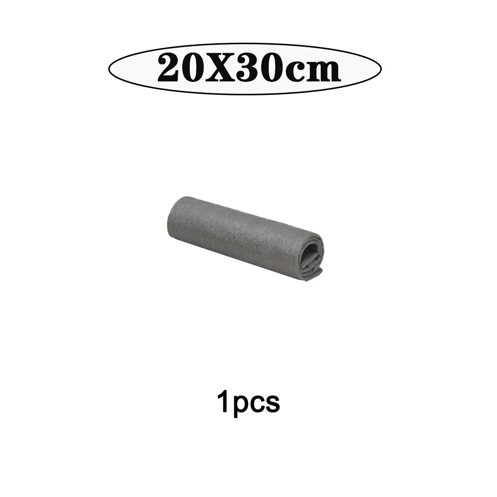 A roll of gray microfiber glass cleaning cloth, measuring 20x30cm.